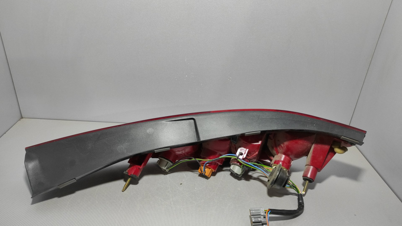 STOP SVJETLO FORD MONDEO > 00-03 1S7113404C