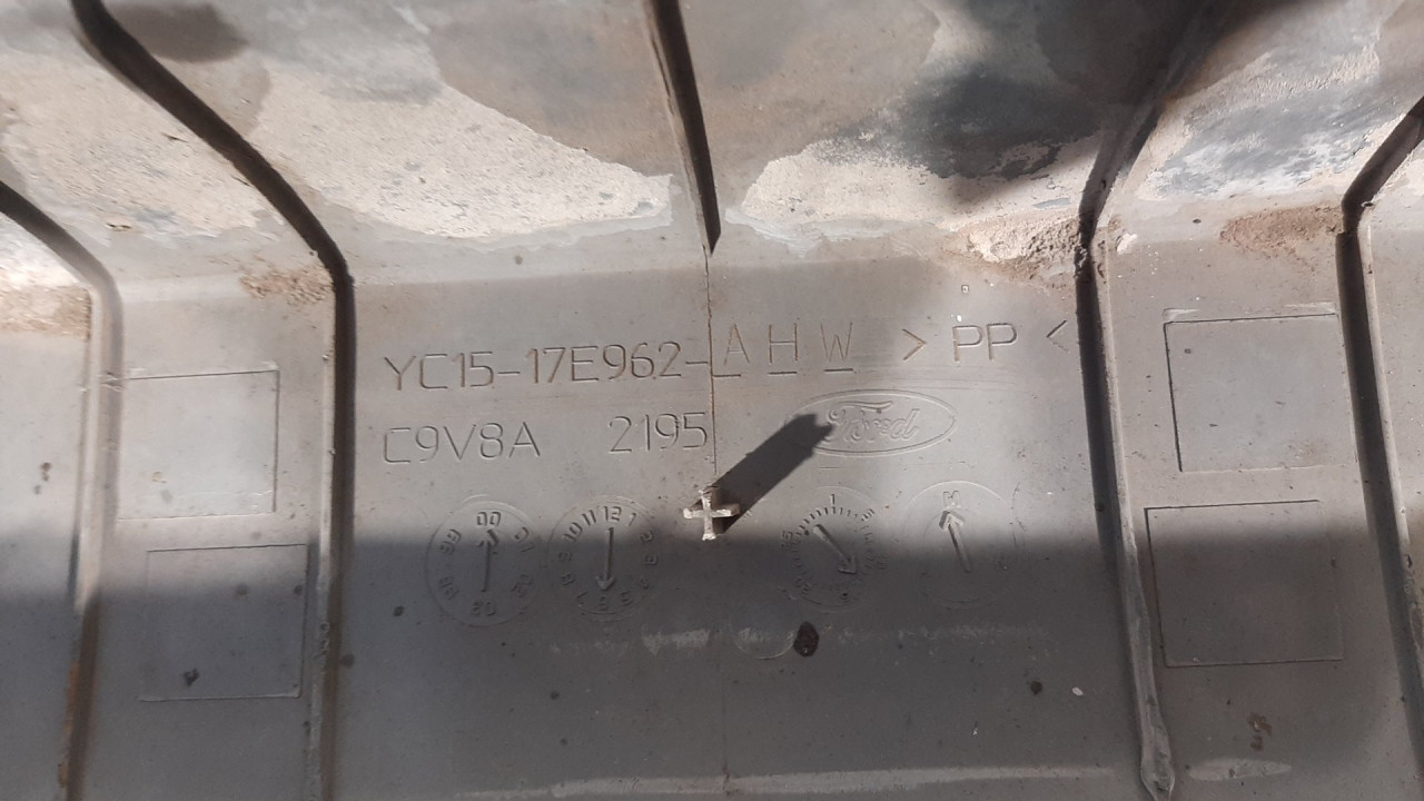 DIJELOVI BRANIK FORD TRANSIT > 06-13 YC15-17E962
