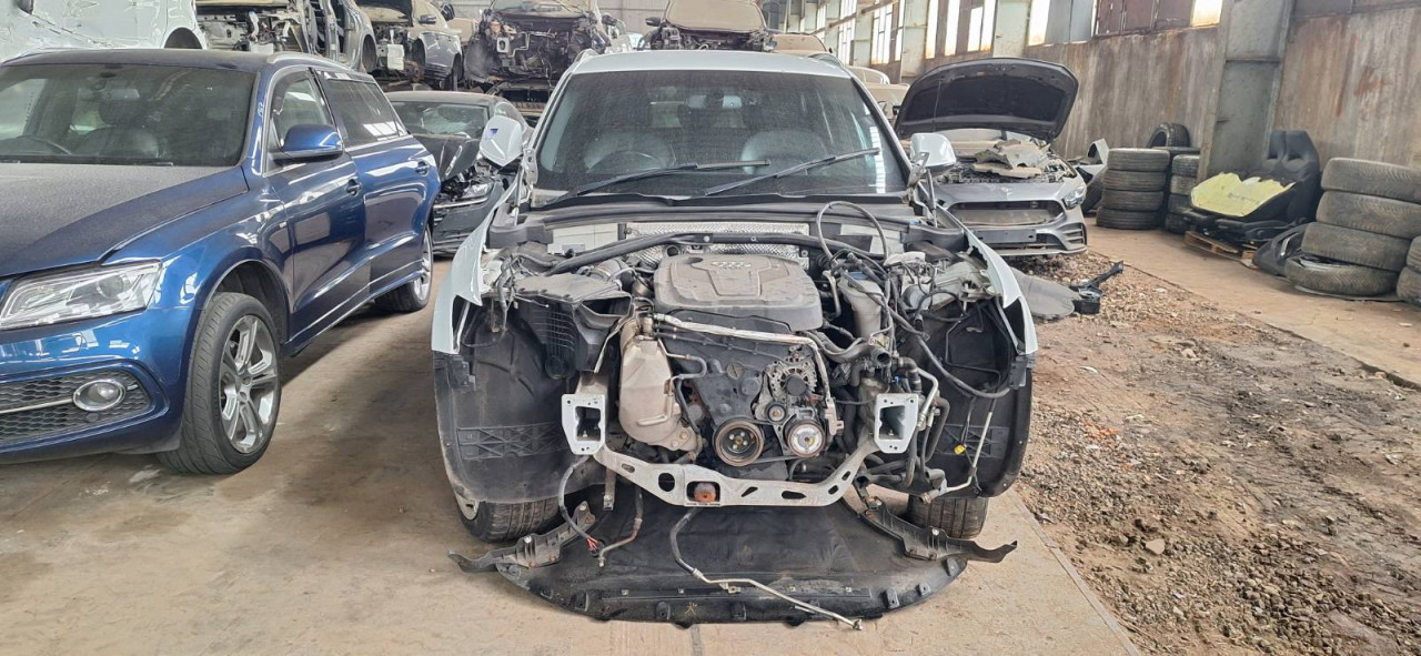 DIJELOVI AUDI Q5 2.0 DIZEL 140KW 4X4 QUATTRO MJENJAC MOTOR CNHA