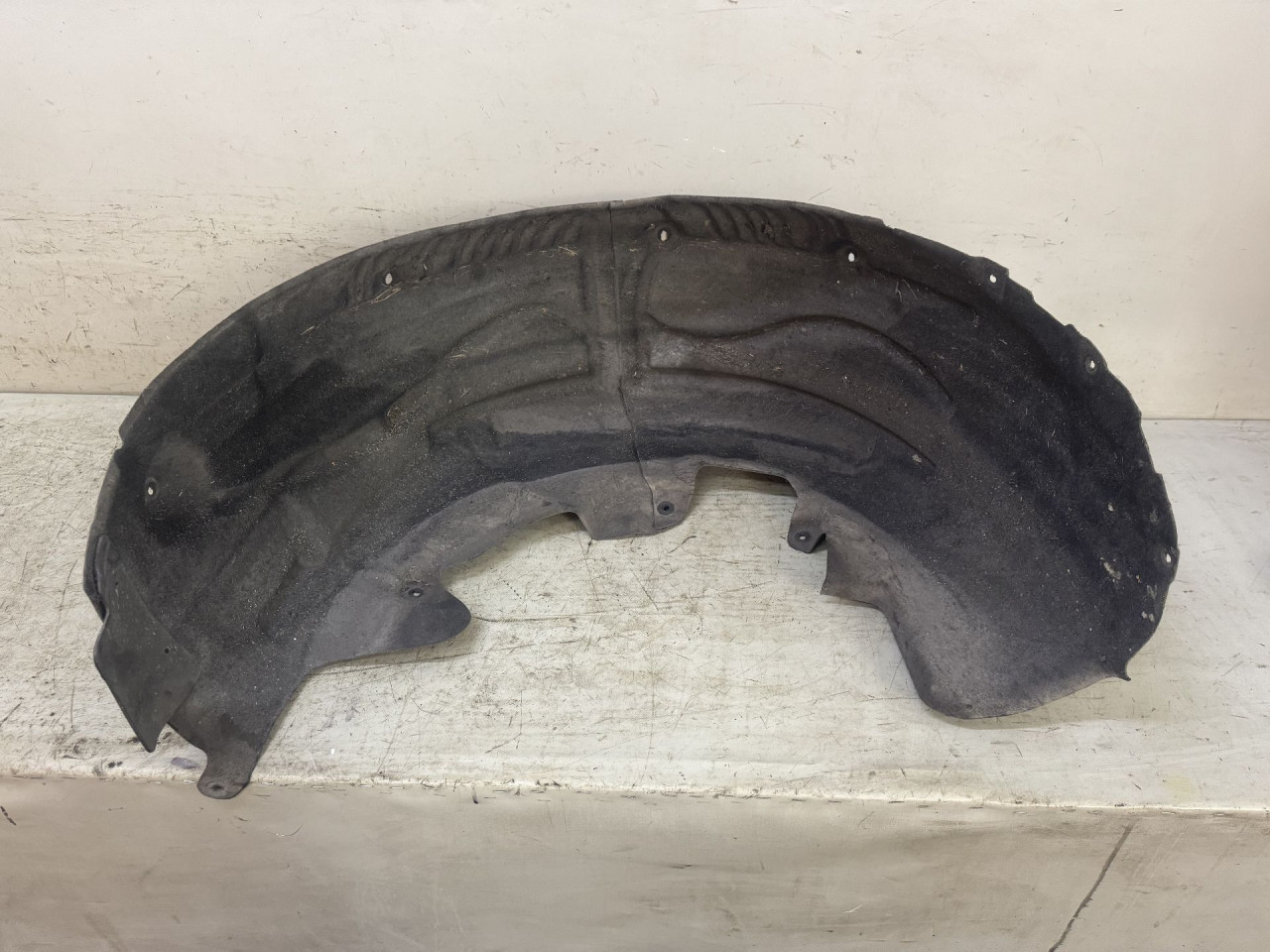 UNUTRASNJI BLATOBRAN MERCEDES E KLASA (W213/S213) > 16-