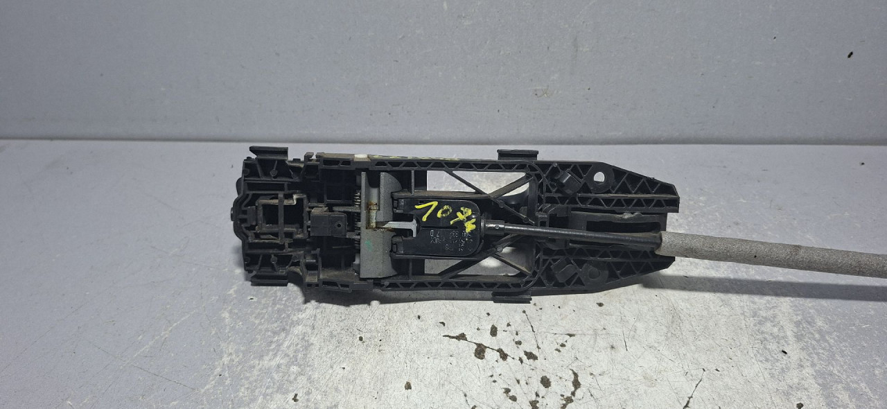 DIJELOVI RUCKA VRATA VW TOUAREG > 11-14 5N0837017D