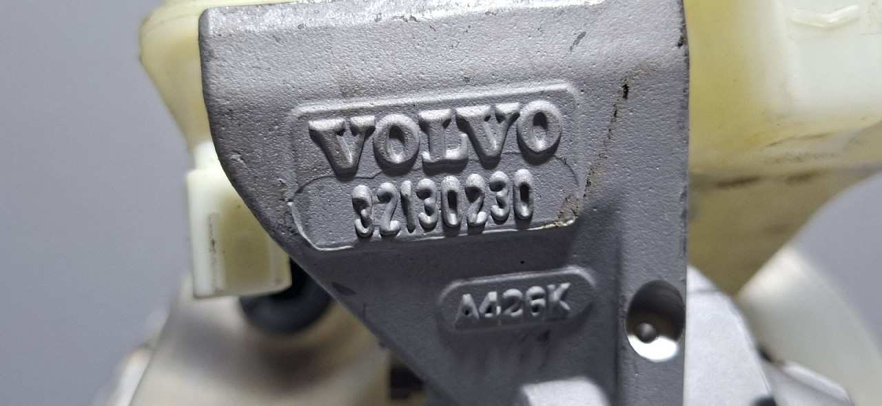 DIJELOVI GLAVNI KOCIONI CILINDAR VOLVO XC60 > 17- 32130230