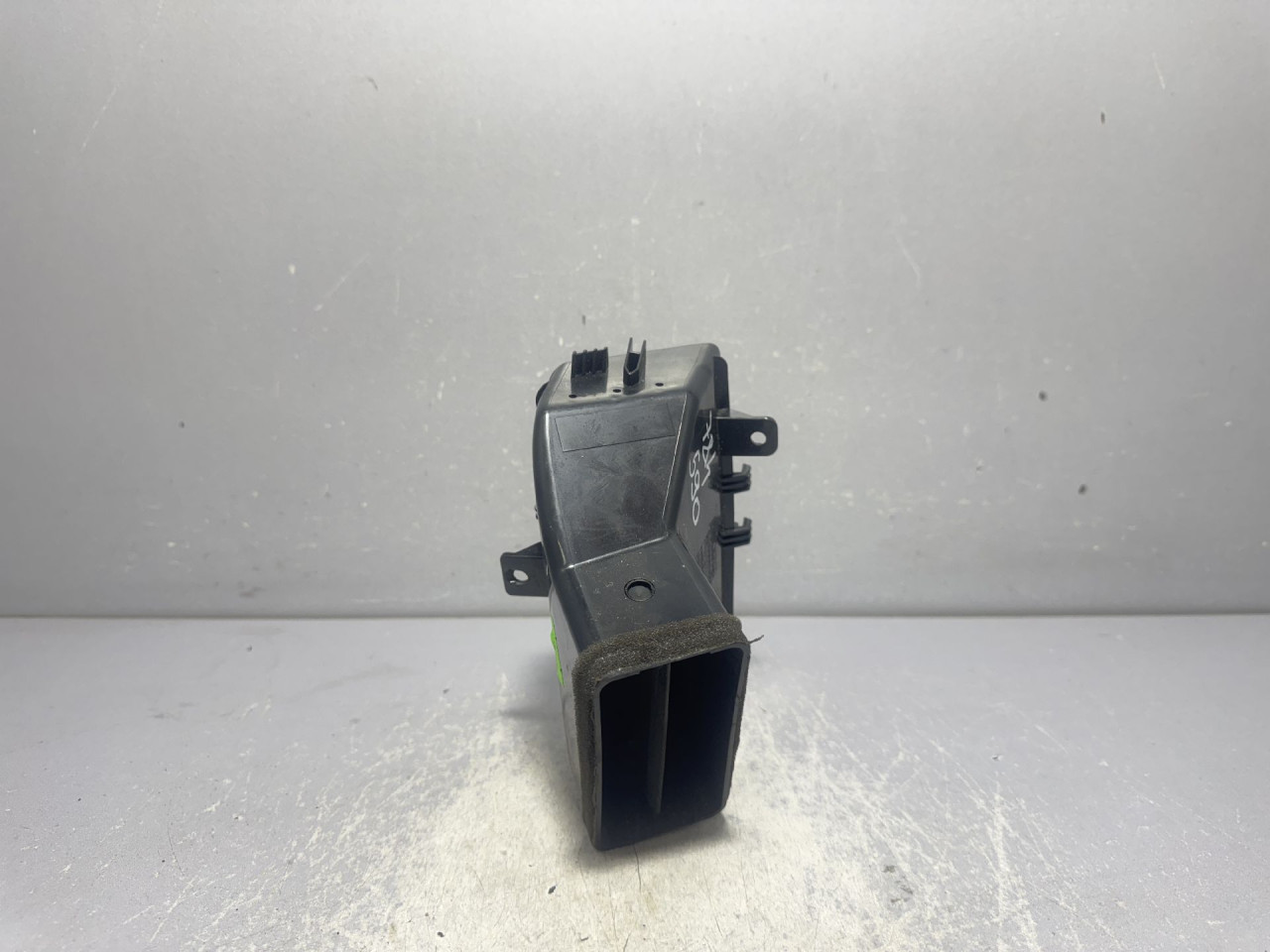 DIJELOVI RESETKA VENTILACIJE VW CRAFTER > 11-16 2.0 A9068300154