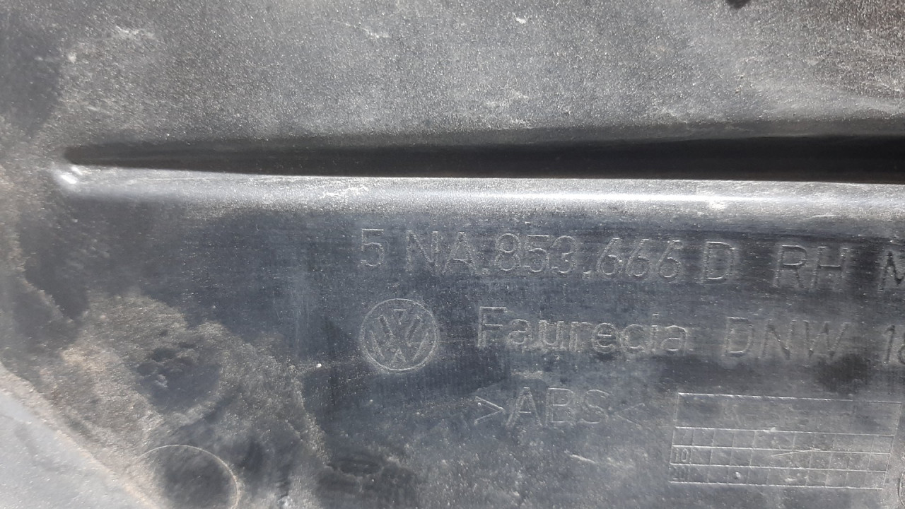 PLASTIKA BRANIKA VW TIGUAN > 16-20 5NA853666E