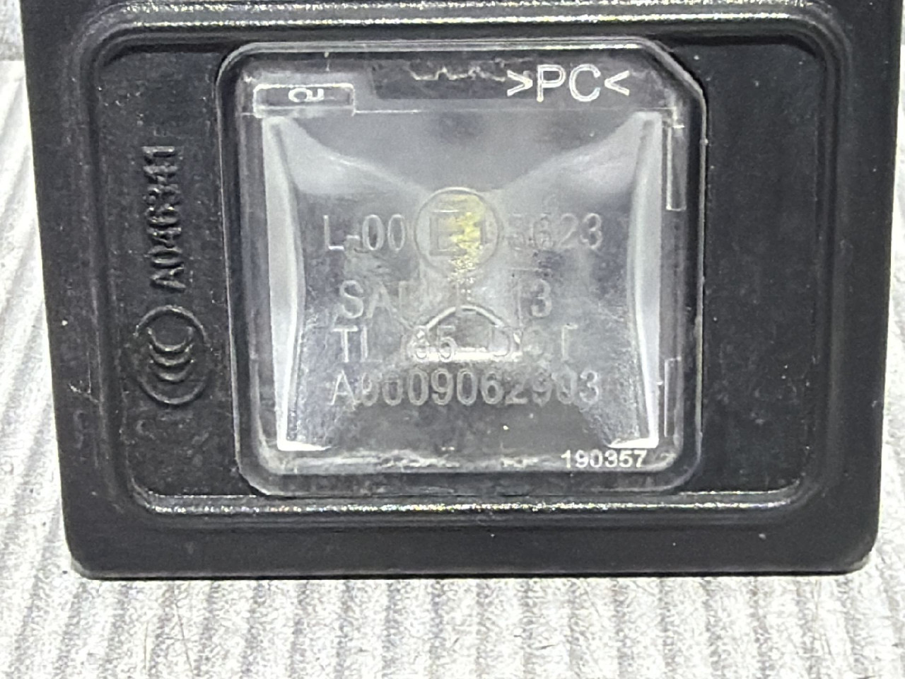 RASVJETA TABLICA MERCEDES GLA (X156) > 13-16 A0009062903