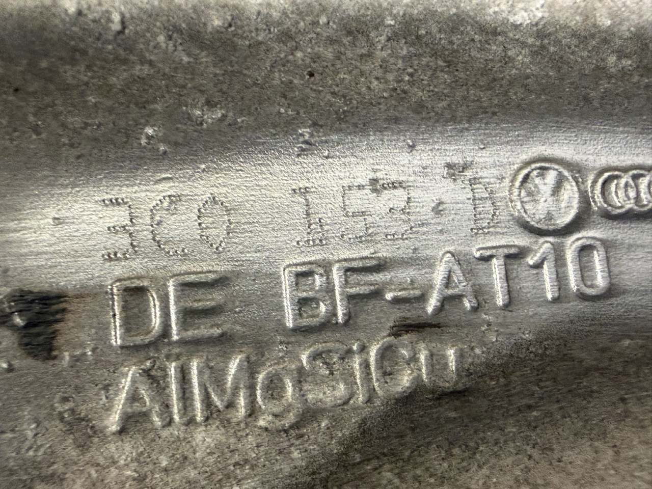 DIJELOVI LAFETA AUDI Q3 > 11-15 3C0153D