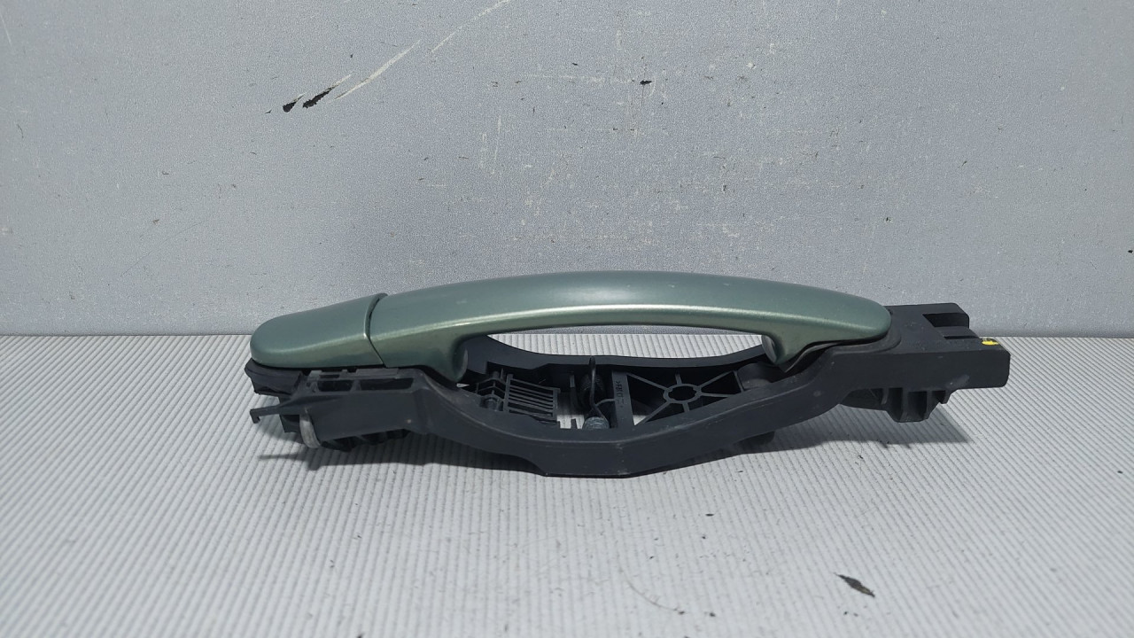 RUCKA VRATA SKODA OCTAVIA > 04-08 8Y0837885