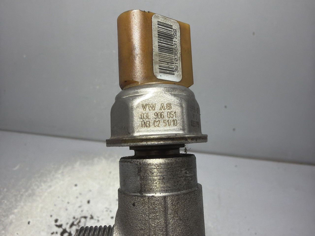 SENZOR PRITISKA GORIVA VW PASSAT B7 > 10-14 03L906051