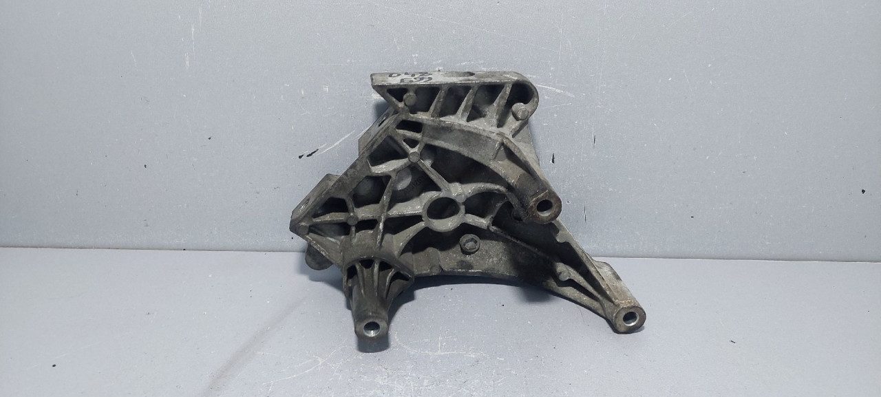 DIJELOVI NOSAC MOTORA VW CADDY > 03-10 03G199207G