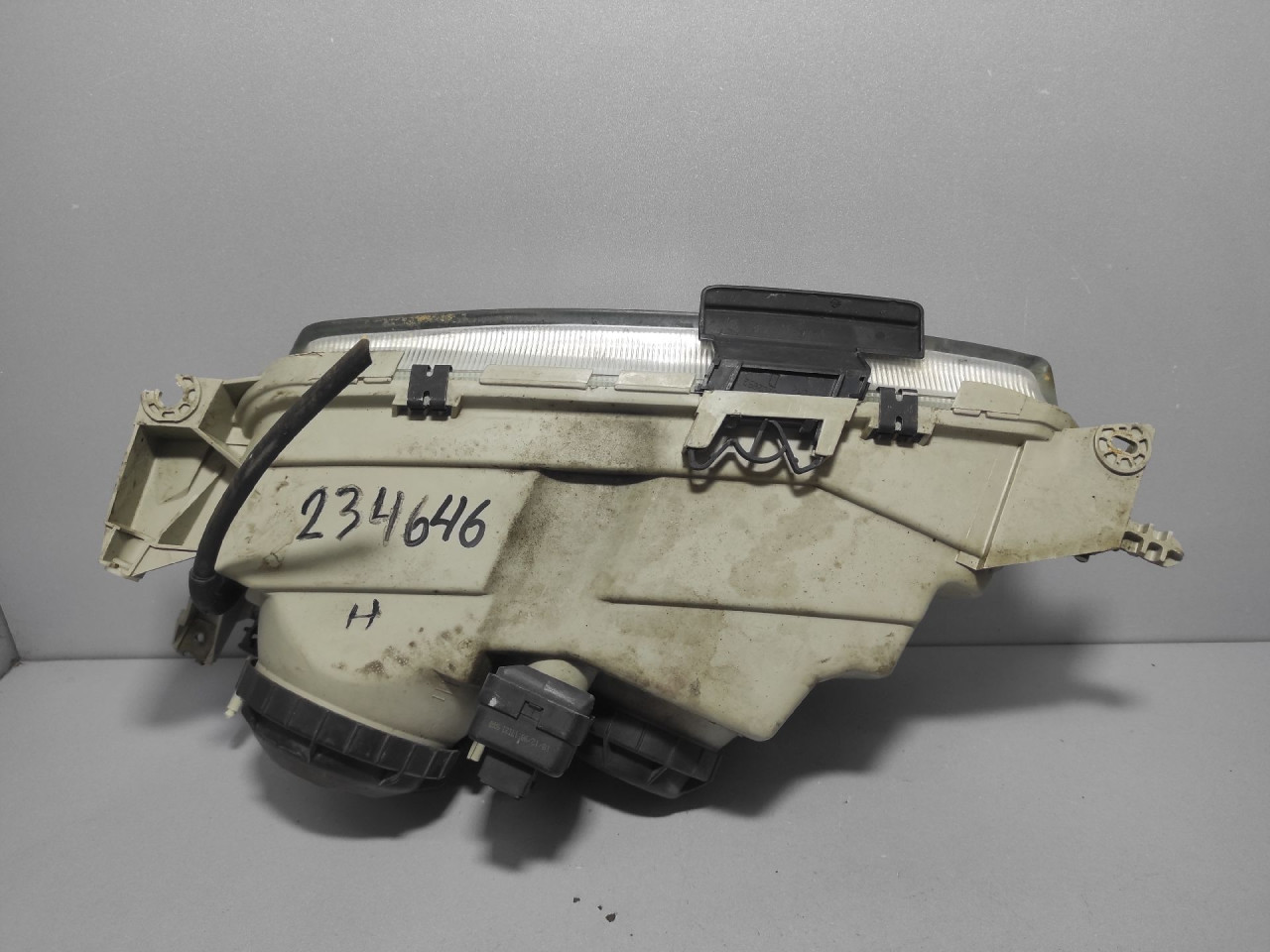 DIJELOVI FAR SAAB 9-5 > 97-06 E202A6024