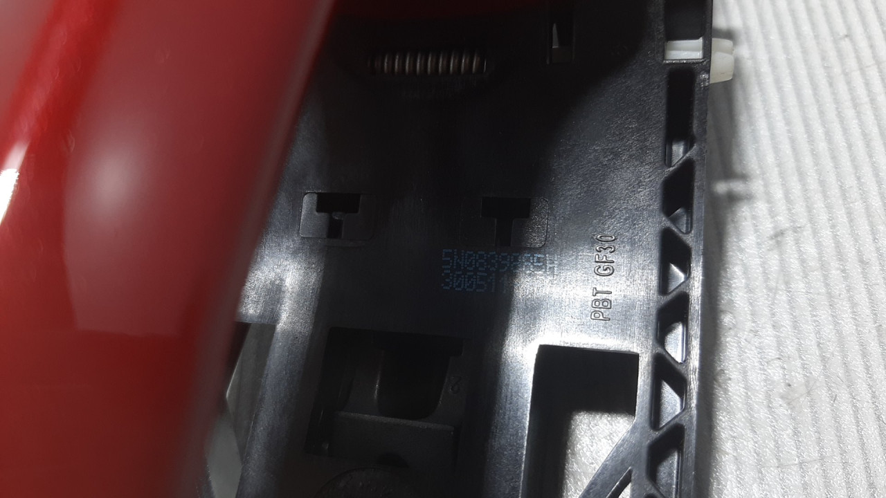 DIJELOVI RUCKA VRATA VW GOLF 6 > 08-12 5N0839885H
