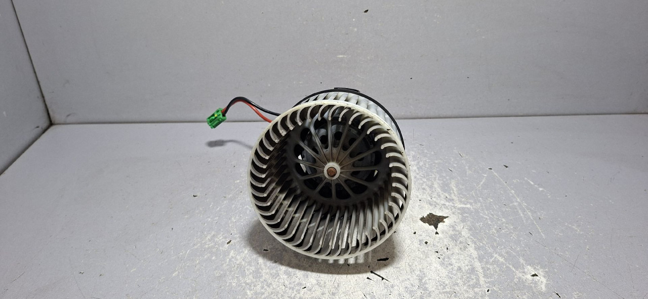 DIJELOVI VENTILATOR KABINE PEUGEOT 308 > 13-17 DB271001
