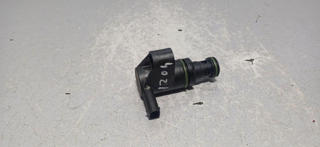DIJELOVI SENZOR PRITISKA ULJA VW CADDY > 20- 2.0 05L906455K
