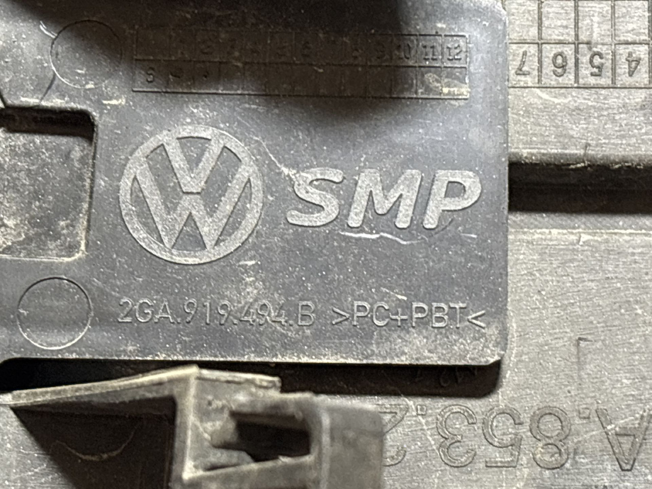 DIJELOVI RESETKA BRANIKA VW T-ROC > 17- 2GA919494B