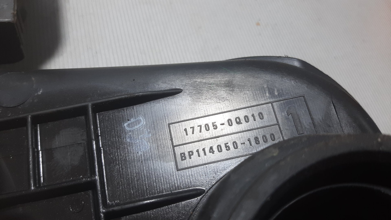 KUCISTE FILTERA ZRAKA PEUGEOT 107 > 05-09 177050Q010