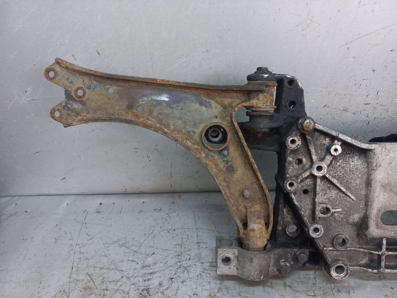 DIJELOVI LAFETA VW TOURAN > 06-10 1K0407190E