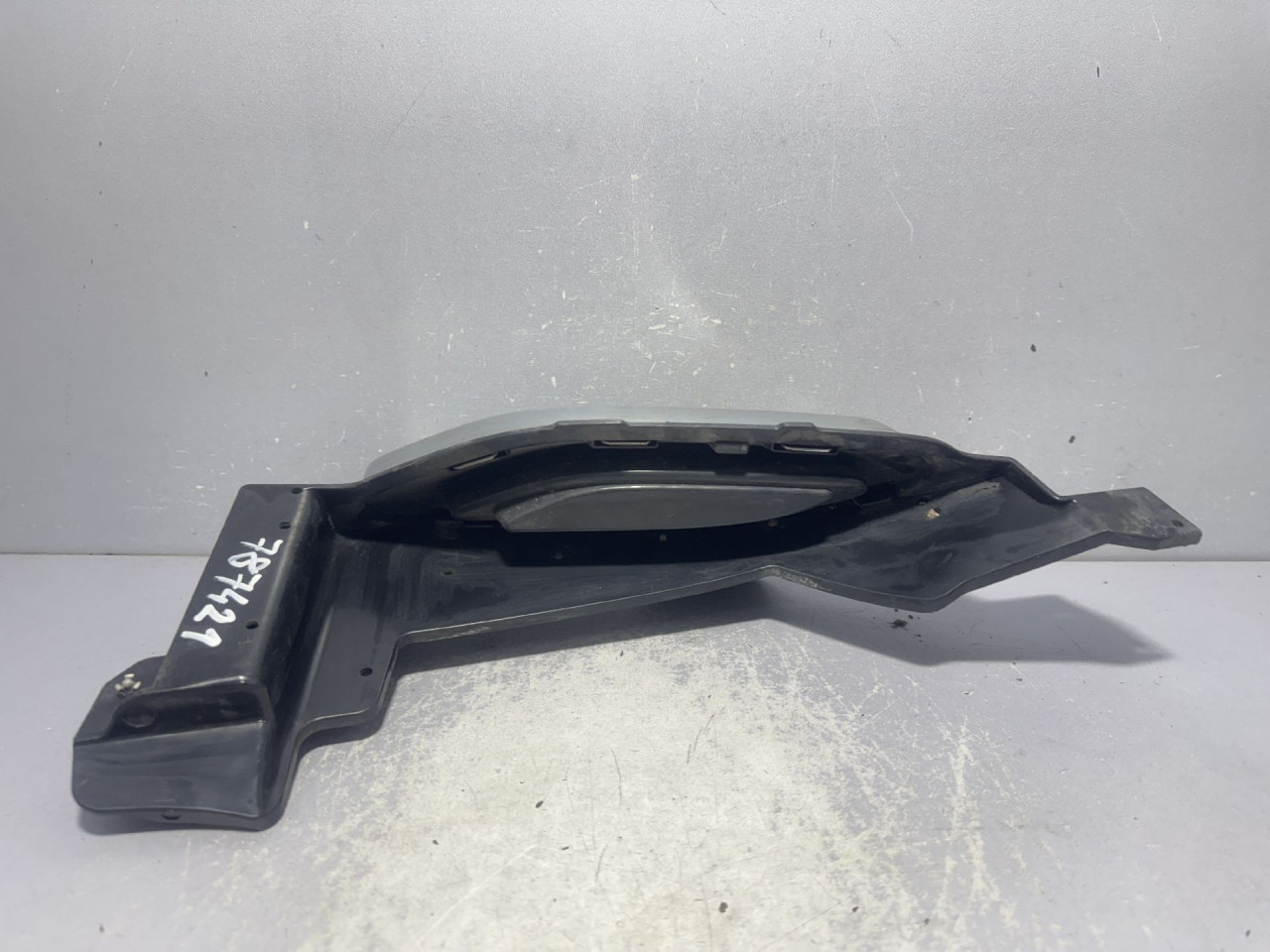 PLASTIKA BRANIKA MERCEDES C KLASA (W205/S205) > 14-18 A