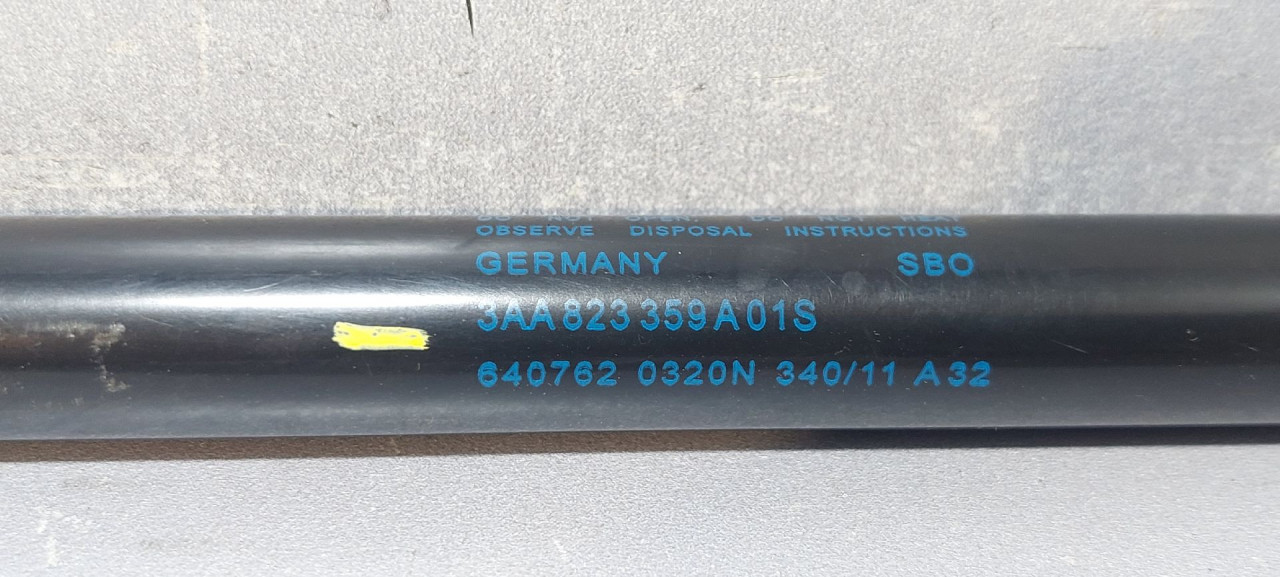 AMORTIZER HAUBE VW PASSAT B7 > 10-14 3AA823359A