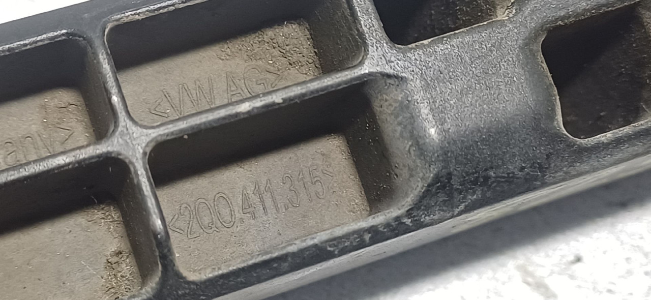 DIJELOVI SPONA VW T-CROSS > 18- 2Q0411315