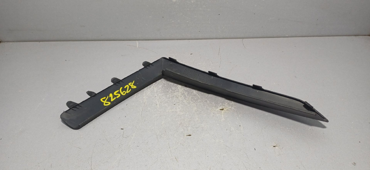PLASTIKA BRANIKA SKODA OCTAVIA > 19- 5E3807833