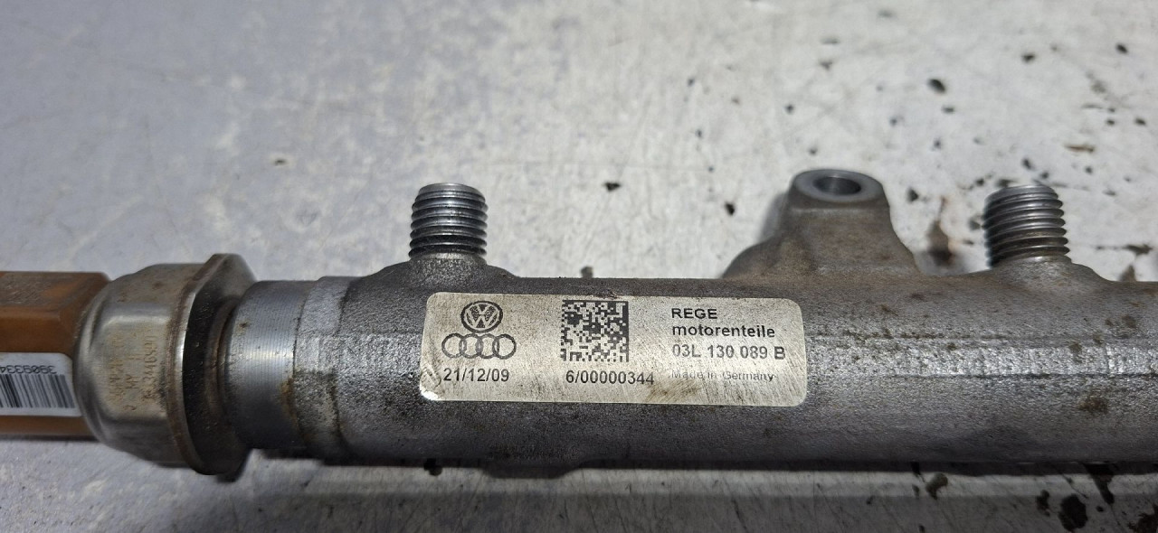 DIJELOVI RAMPA VW POLO > 09-14 03L130089B