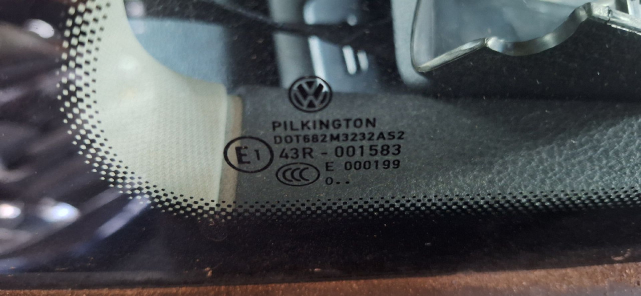 DIJELOVI STAKLO VW POLO > 09-14 1.2