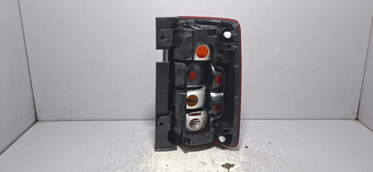 DIJELOVI STOP SVJETLO VW CADDY > 15-20