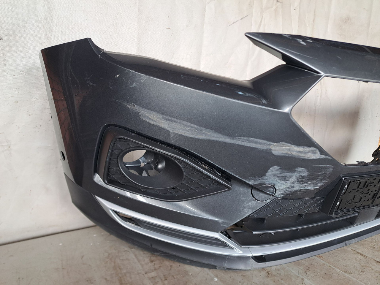DIJELOVI BRANIK SEAT TARRACO > 18- 5FJ807221