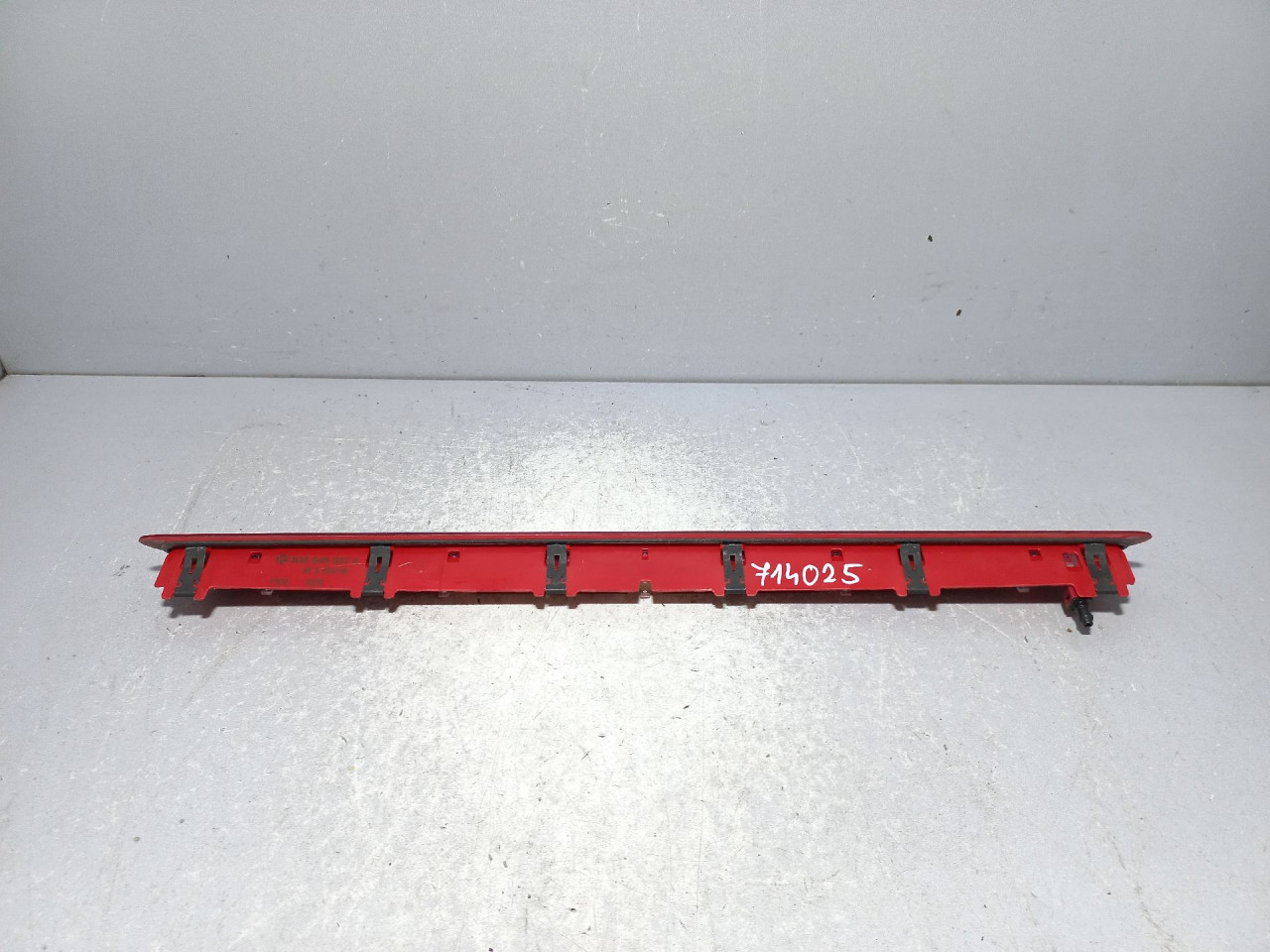 TRECE STOP SVJETLO VW PASSAT B8 > 14- 3G9945087A