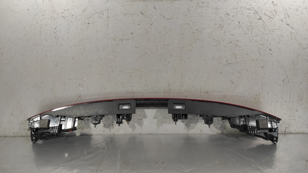 DIJELOVI STOP SVJETLO AUDI E-TRON > 18- 4KE945095B