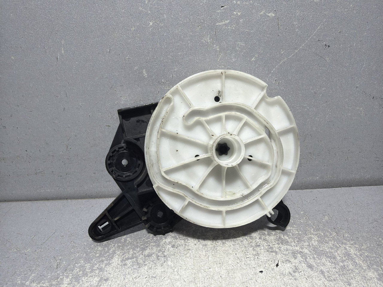 DIJELOVI MOTORIC KLAPNE OPEL ASTRA J > 12-15 1.4 DA644001U