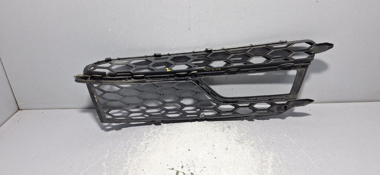 RESETKA BRANIKA AUDI A5 (8T) SPORTBACK > 11-17 8T0807681K01C