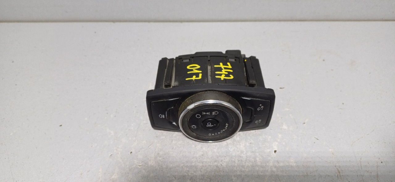 PREKIDACI SVJETLA FORD RANGER > 16- DG9T13D061JEW