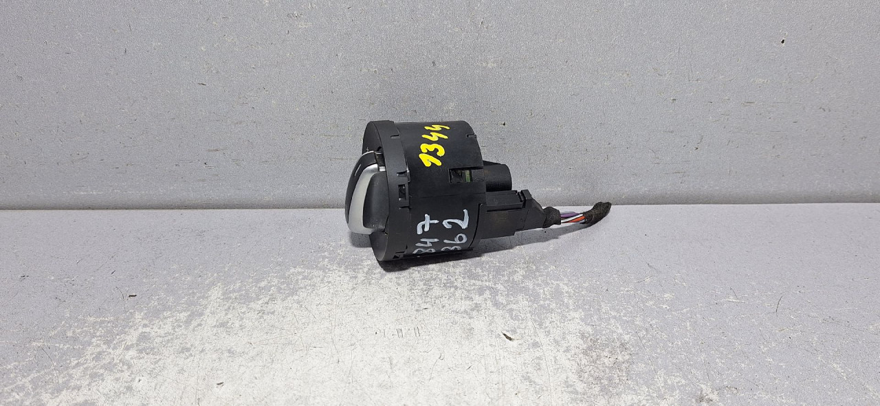 DIJELOVI PREKIDACI SVJETLA VW TIGUAN > 11-15 3C8941431A