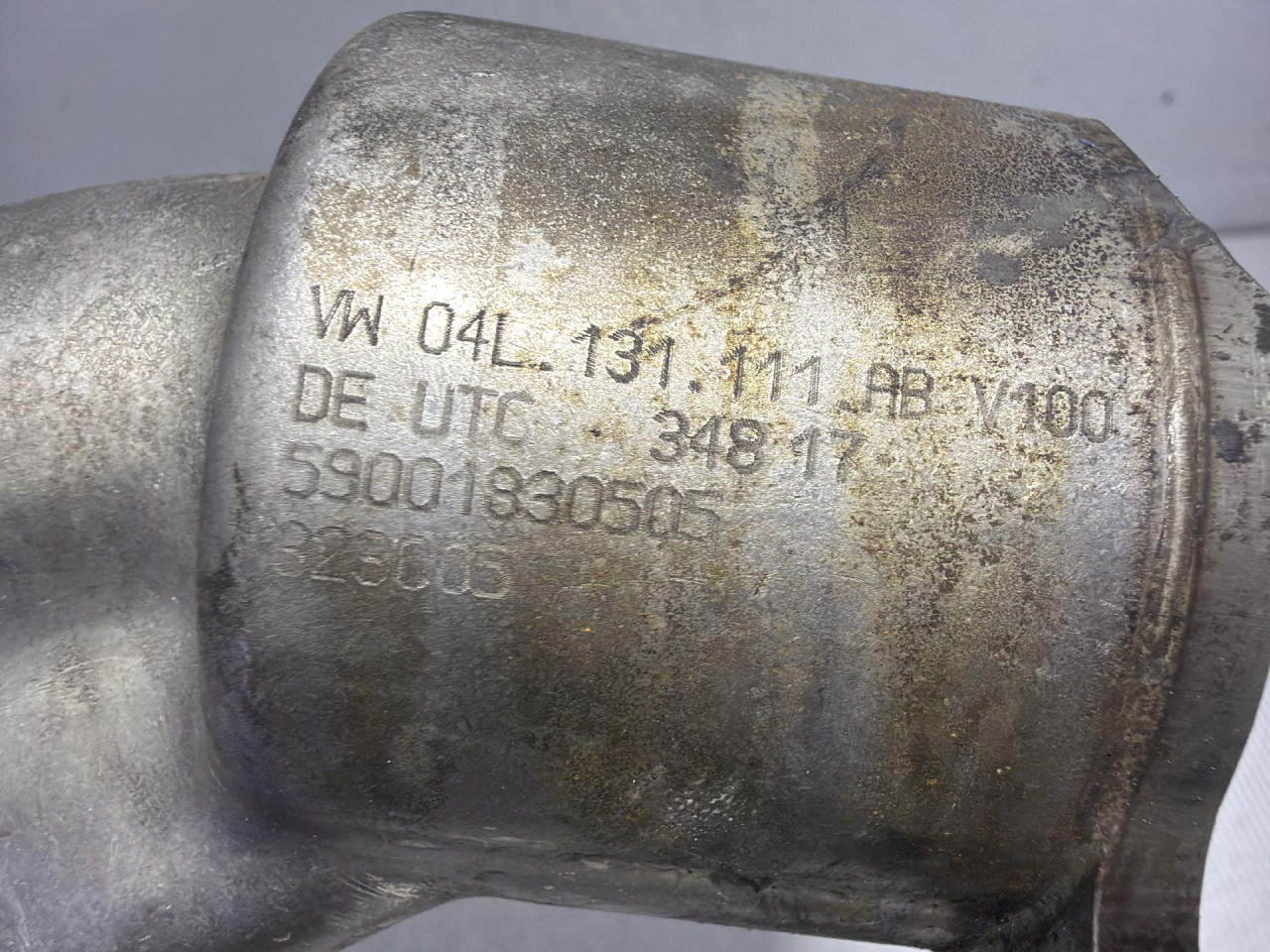 DIJELOVI CRIJEVO TURBINE AUDI Q5 (FY) > 17 - 20  2.0 04L131111AB