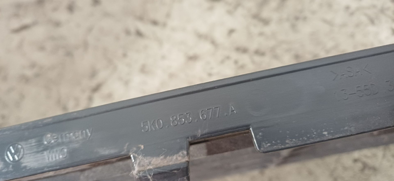 RESETKA BRANIKA VW GOLF 6 SW > 09-13 5K0853677A