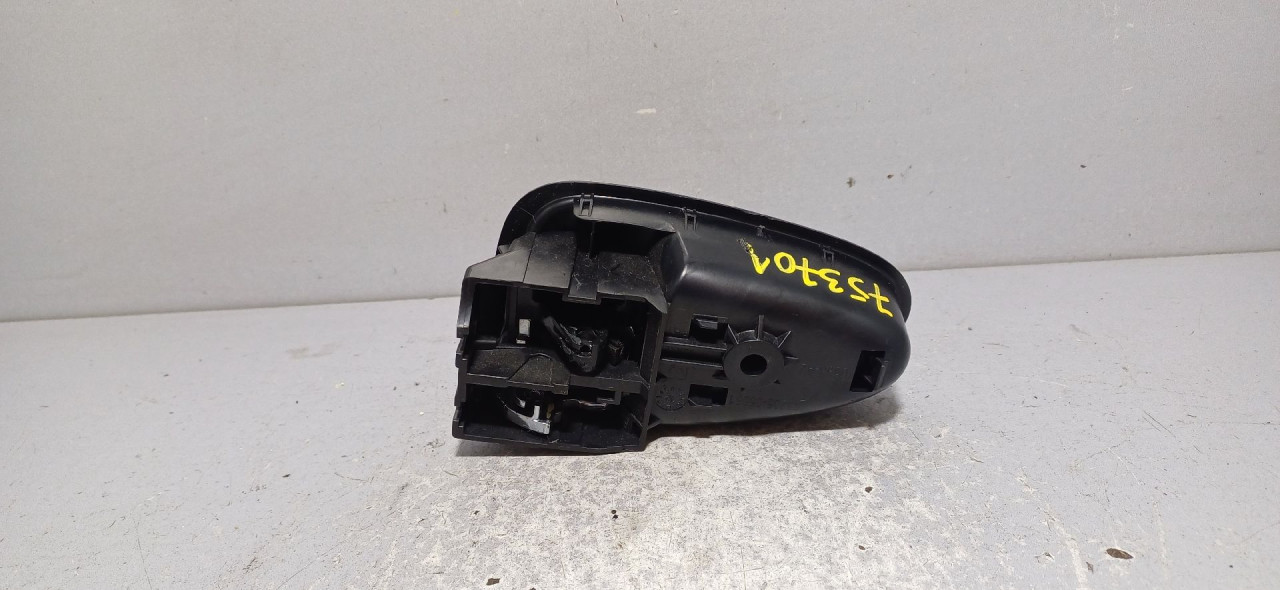 UNUTRASNJA RUCKA VRATA TOYOTA AVENSIS > 11- 6920505051
