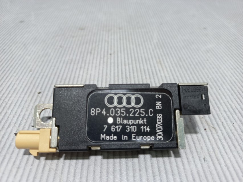 DIJELOVI ANTENA AUDI A3 > 08-12 8P4035225C