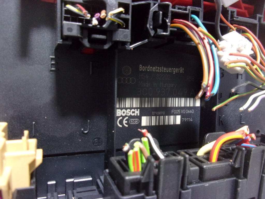 ELEKTRONIKA MODUL VW CADDY > 03-10 3C0937049AH