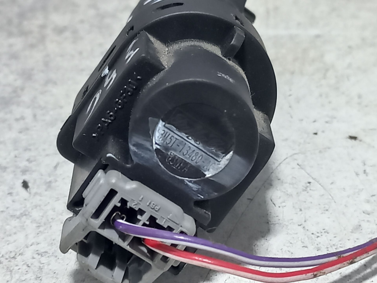 PREKIDAC VOLVO S60/V60 > 10-13 3M5T13480AC