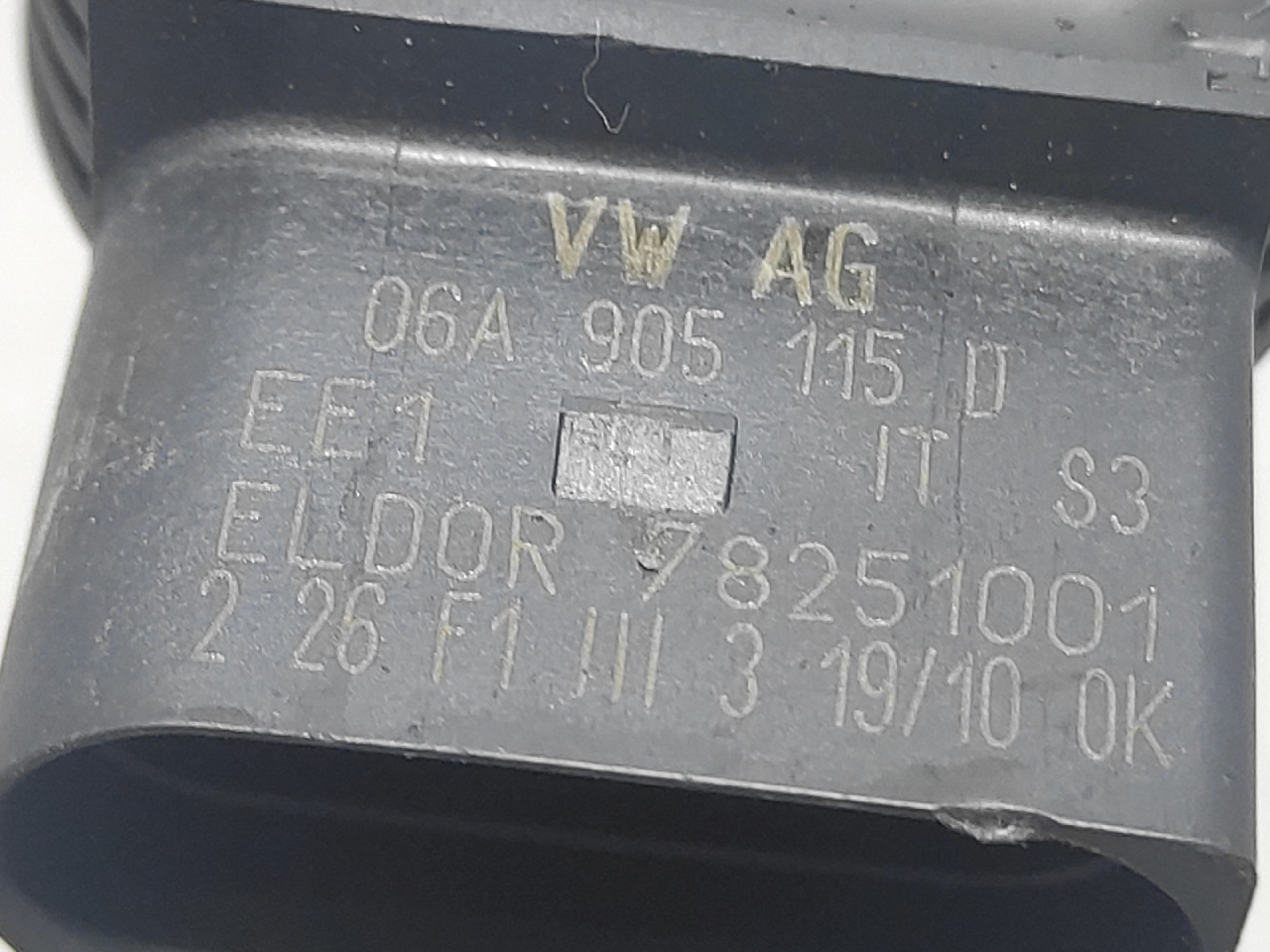 DIJELOVI BOMBINA AUDI A3 > 96-03 06A905115D