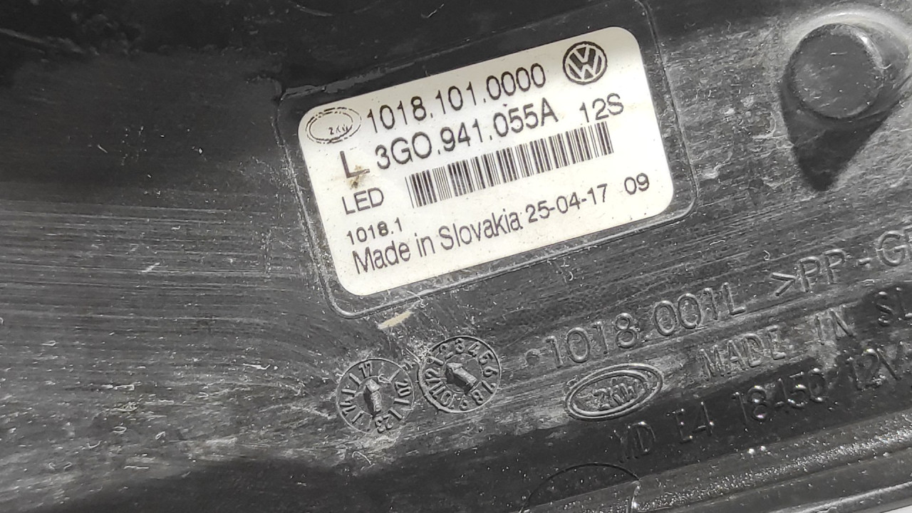 DNEVNO SVJETLO VW PASSAT B8 > 14- 3G0941055A