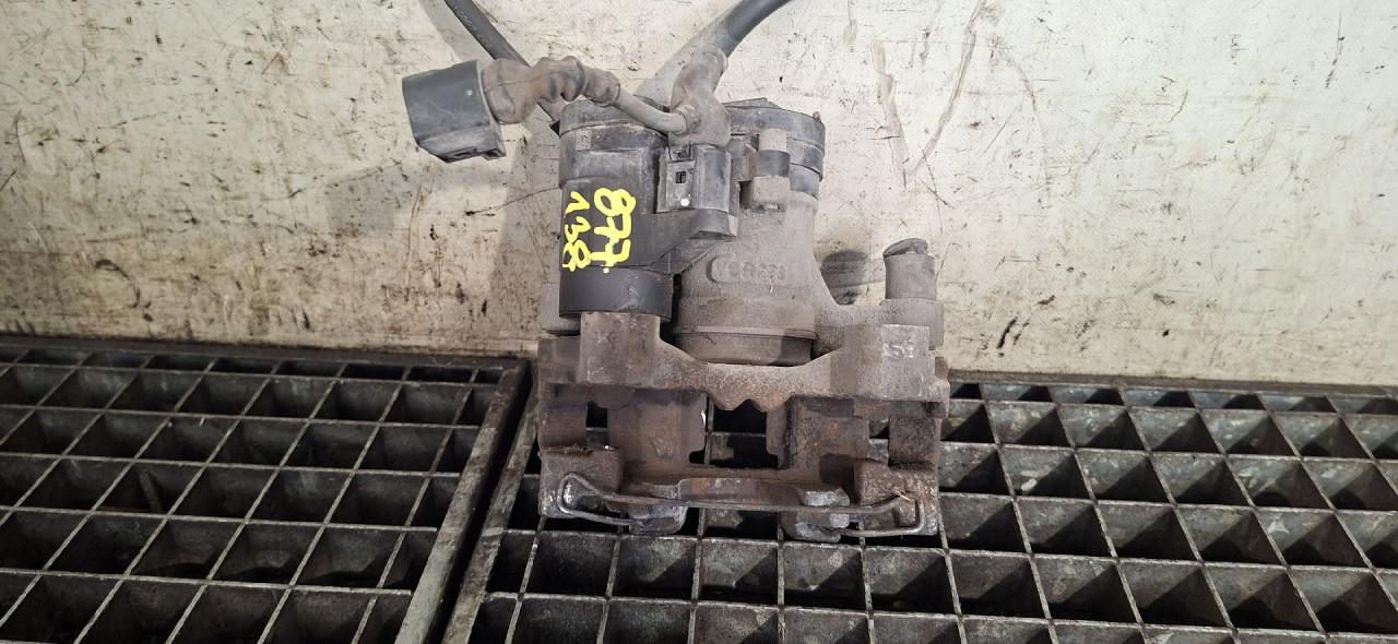 DIJELOVI KOCIONA KLJESTA VW PASSAT B8 > 14-19 2.0 3Q0615405R