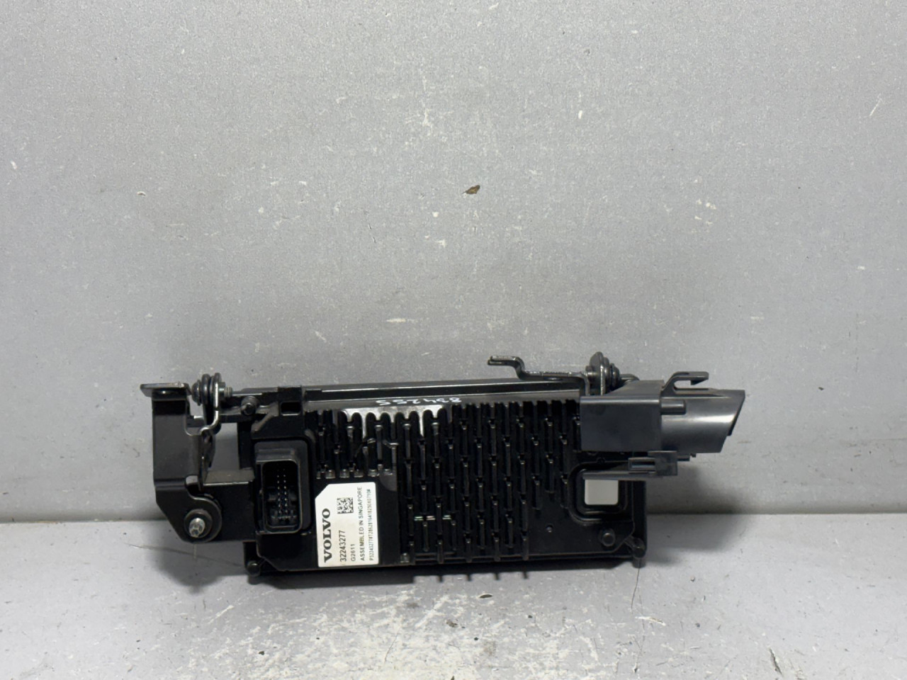 DIJELOVI KAMERA VOLVO XC60 > 17- 32243277