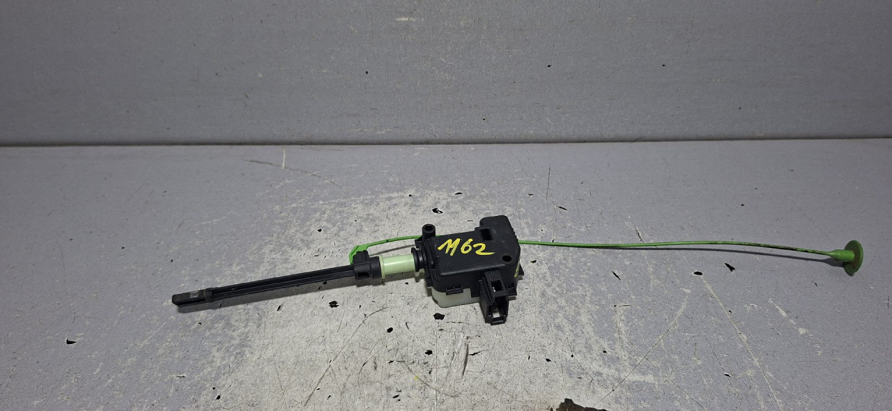 MOTORIC POKLOPCA REZERVOARA VOLVO S60/V60 > 10-13 861131
