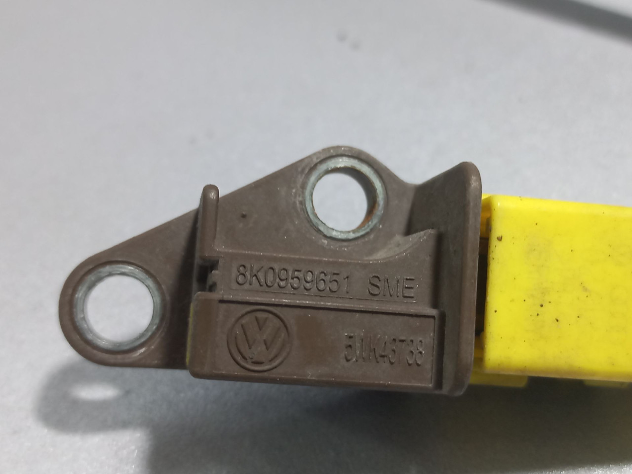 DIJELOVI SENZOR AIRBAGA AUDI A4 (B8) > 12-15 2.0 8K0959651