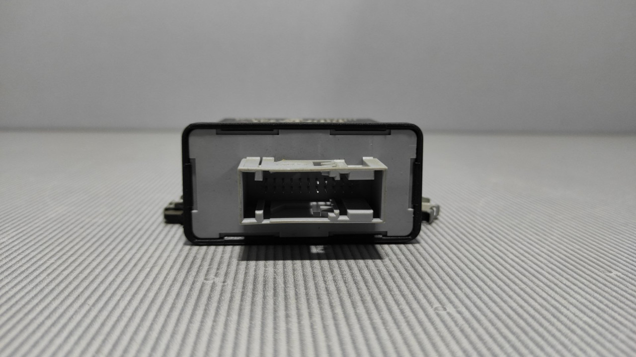 BALAST FARA SKODA OCTAVIA > 08-13 1T0907357