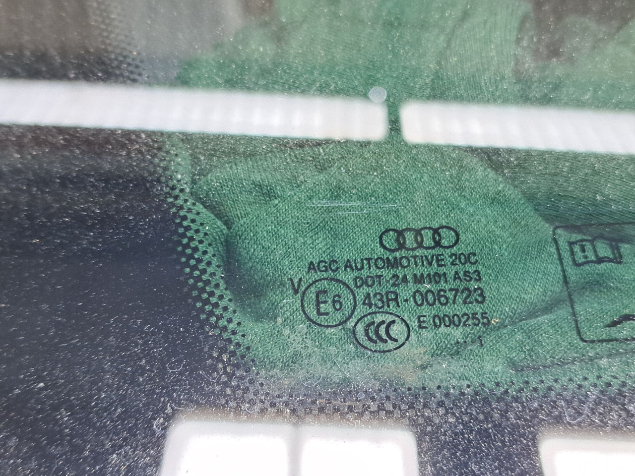 DIJELOVI STAKLO AUDI Q5 > 08-11