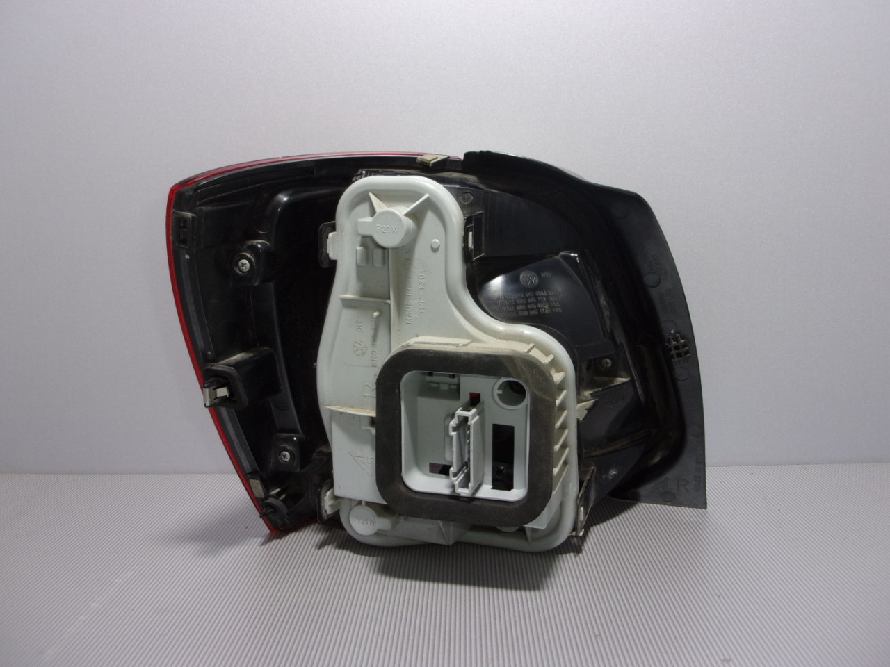 STOP SVJETLO VW POLO > 09-14 VG023016 6R0945096A