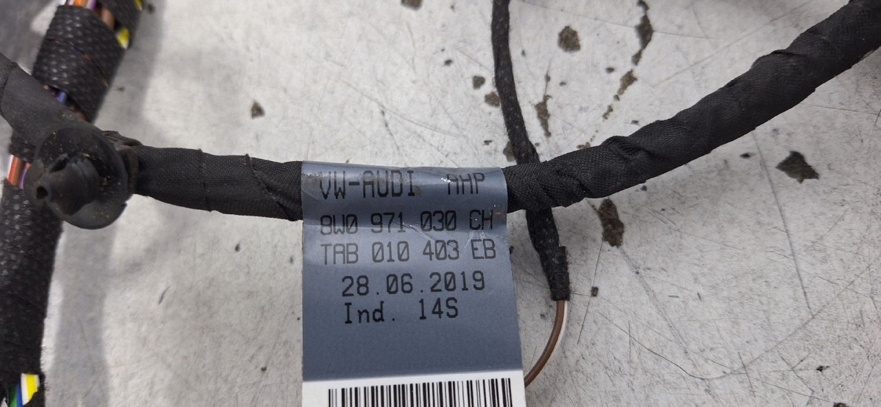 INSTALACIJA VRATA AUDI A4 (B9) > 19- 8W0971030CH